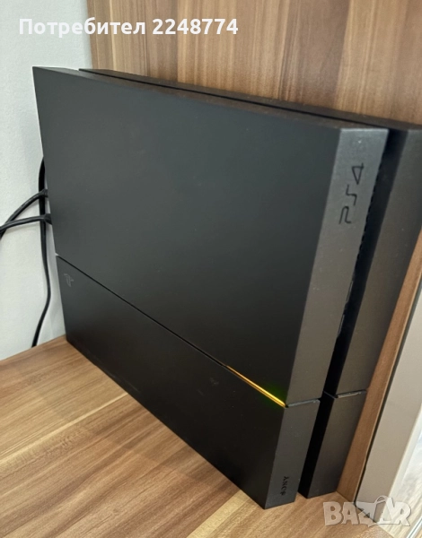 Продавам плейстейшън PS 4, снимка 1