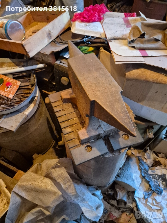 Продавам голяма наковалня , снимка 1