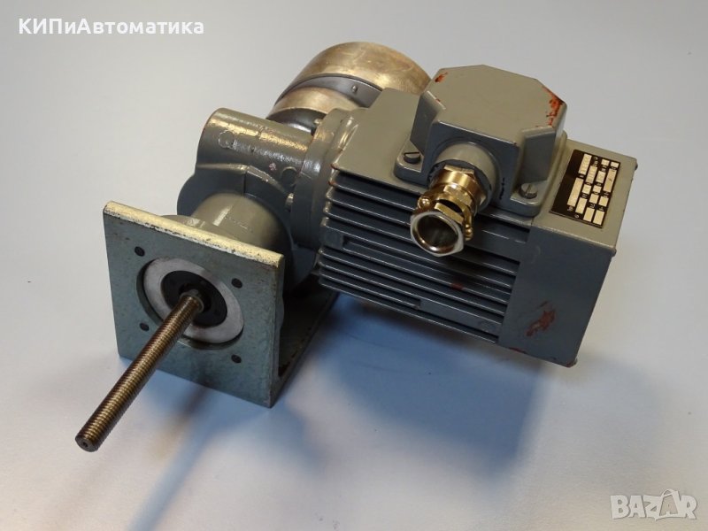 мотор редуктор RUHRGETRIEBE DMK 6525 380V 1:55, снимка 1