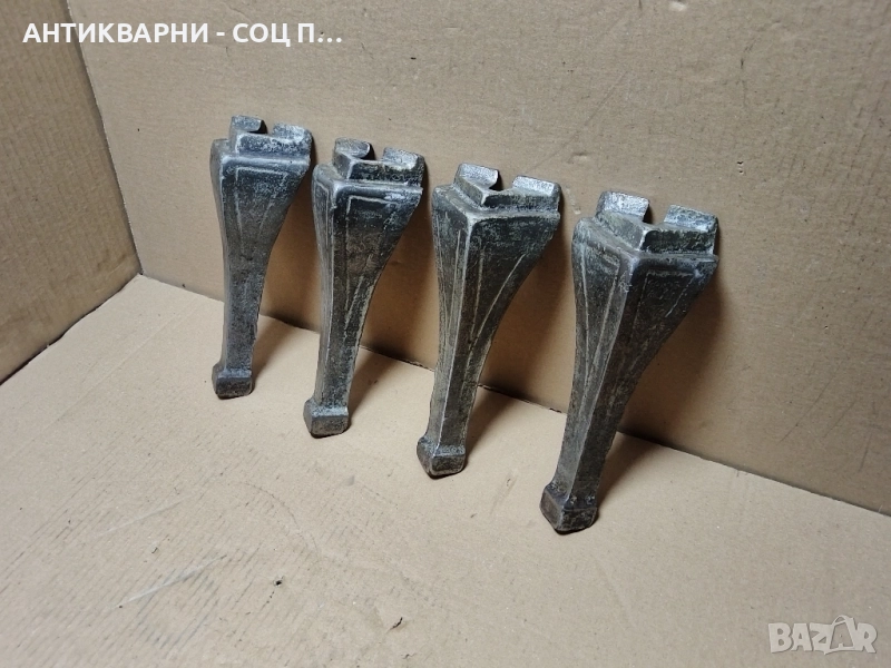 Комплект 4 Броя Стари Чугунени Крака За Стара Печка. , снимка 1
