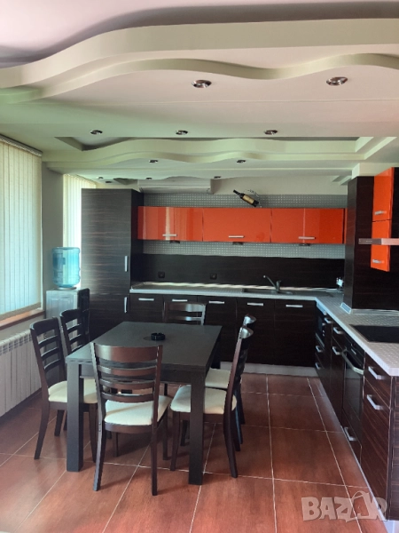 Продавам двустаен, луксозно обзаведен апартамент, снимка 1