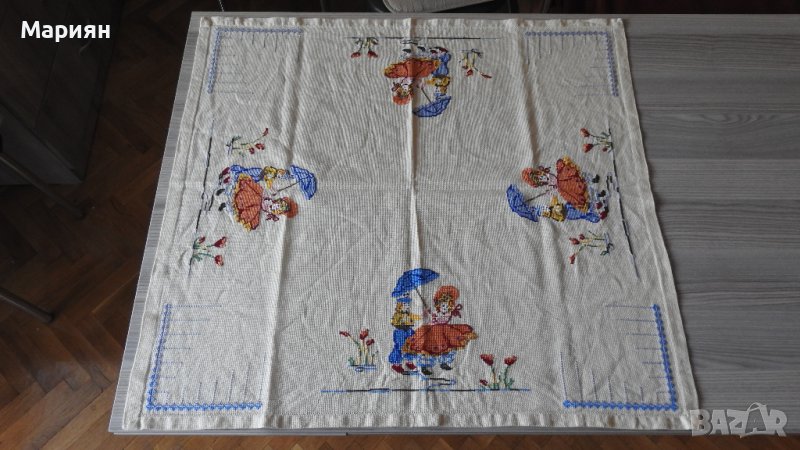 Ръчно Бродирано Каре, снимка 1