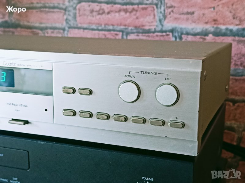 Рядък метален тунер Hitachi FT-R10 (10 серия), снимка 1