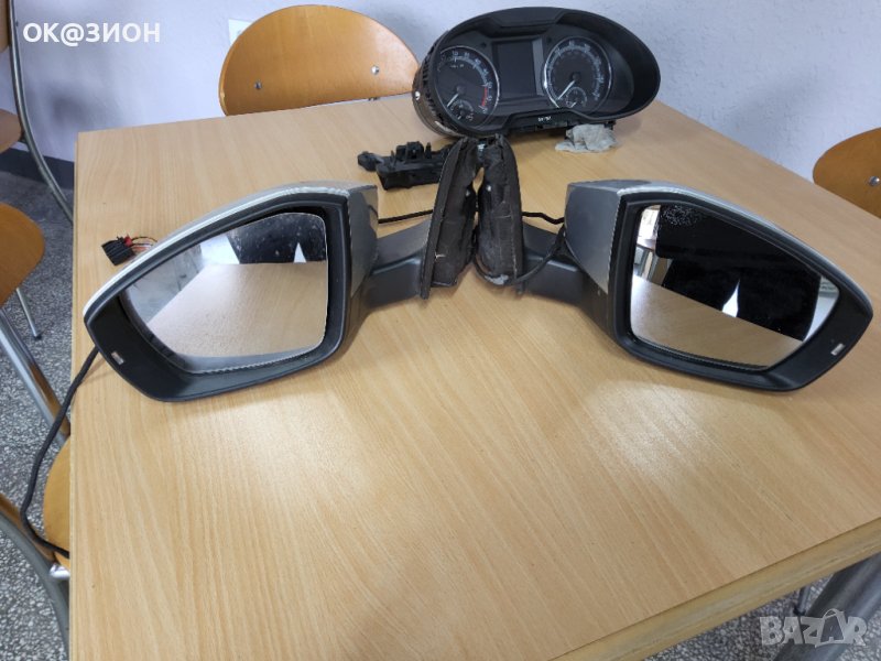 Странично огледало за шкода октавиа 2018г , снимка 1