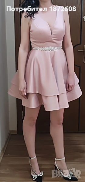 Дамска рокля с много добра линия в цвят-пудра. Подходяща за размери S/М. , снимка 1