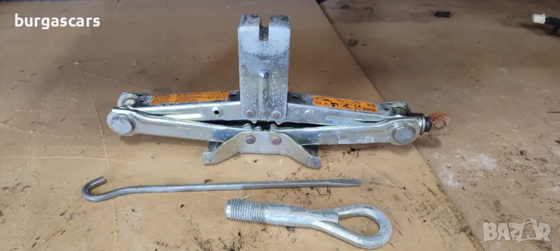 Крик кука за теглене Nissan Murano Z50 - 40лв, снимка 1