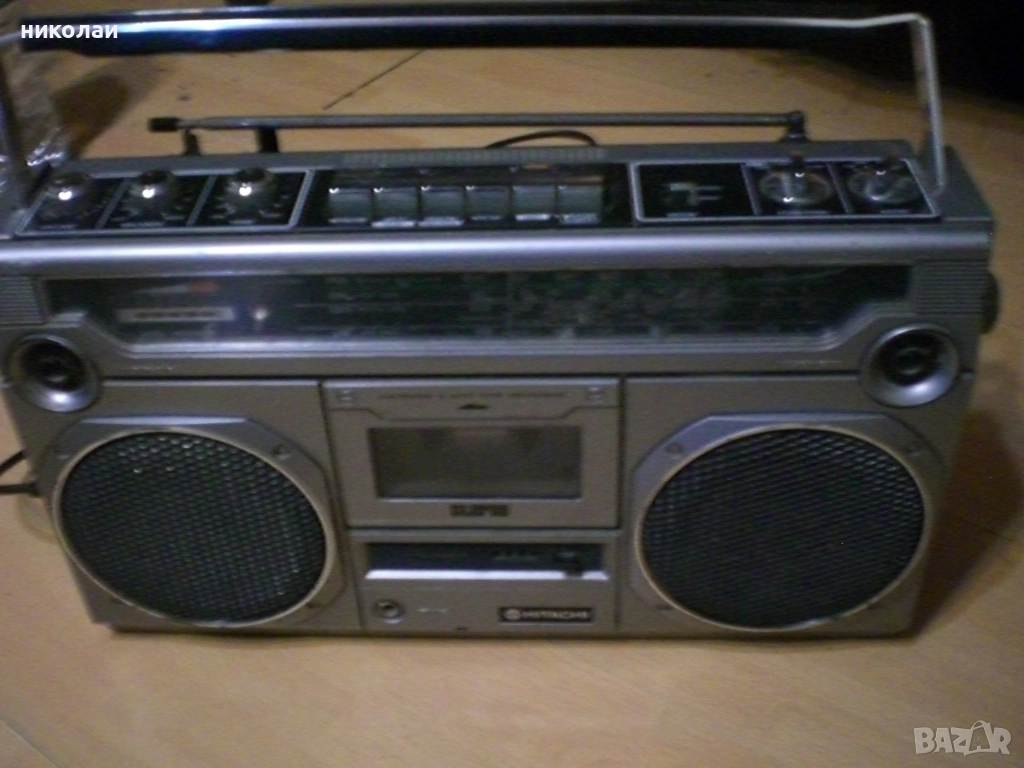 HITACHI радиокасетофон мадеин жапан, снимка 1