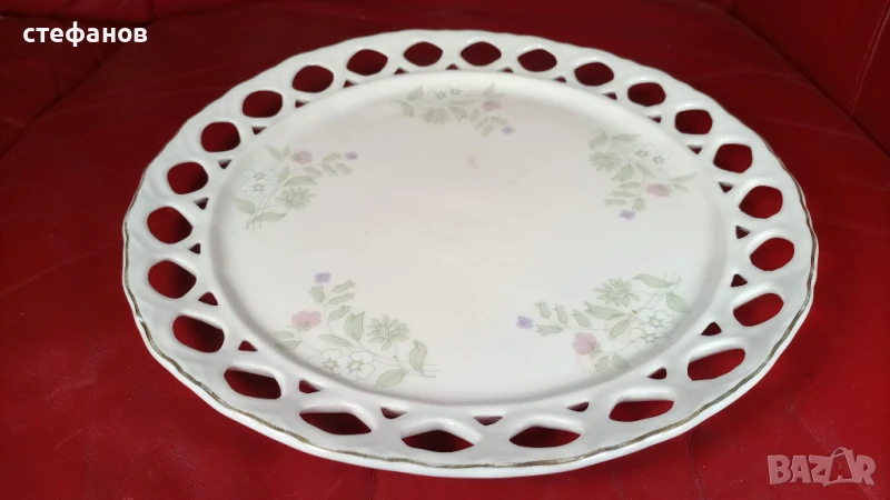 Голяма чиния българска, рязан порцелан, Изида, снимка 1