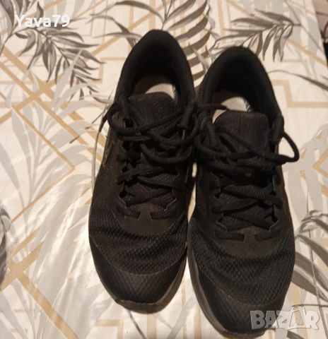 Три чифта детски маратонки NIKE, 35-36 номер 