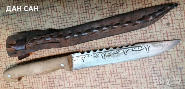 Стар кован нож с кожена кания, снимка 2 - Ножове - 34766688