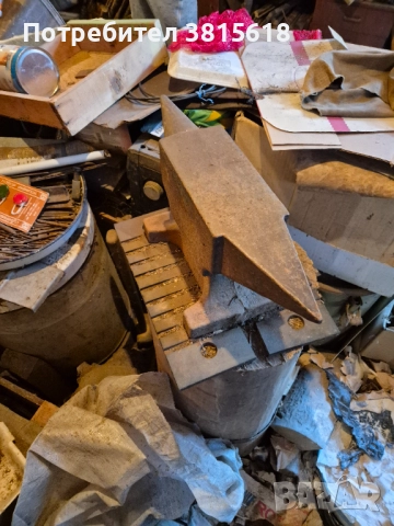 Продавам голяма наковалня 