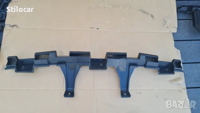 Държач броня /централен/Opel Astra VI L 21г комби, снимка 2 - Части - 50302025