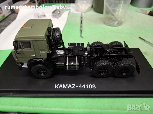 КамАЗ 44108 SSM, 1/43 - с транспортни дефекти, снимка 2 - Колекции - 53385635
