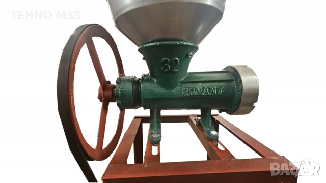 Чугунена електрическа месомелачка 2,2 kW, снимка 4 - Други стоки за дома - 52705162