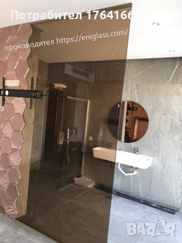 Стъклена преграда