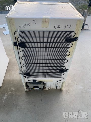 Малък хладилник AEG  за вграждане 102 см, снимка 9 - Хладилници - 39363988