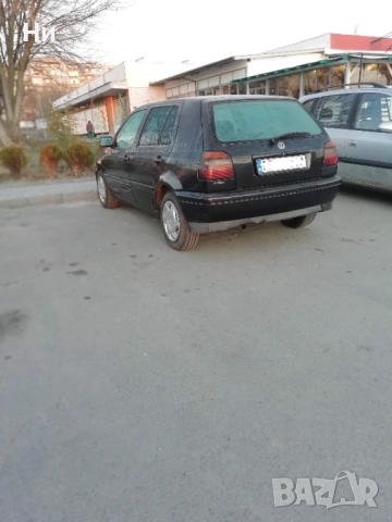 Golf 3, 1.6 бензин – кара се, но иска ремонт, снимка 1