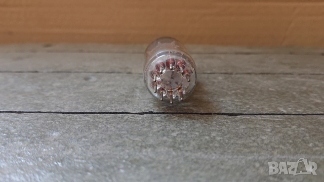 Радиолампа TESLA ECC82. , снимка 5 - Ресийвъри, усилватели, смесителни пултове - 51583318