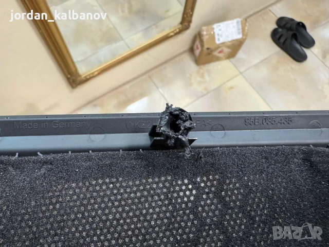 Решетка на говорител на задна лява врата на Порше Макан Porsche Macan само за 50лв. 95b035435, снимка 3 - Части - 51022683