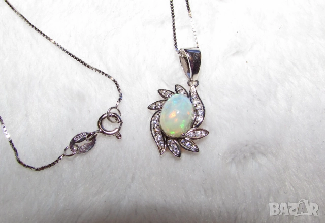 925 сребърно колие с бял огнен опал 8х6мм, подходящо за подарък, V13, снимка 1