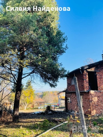 Продавам къща с.Нови хан кв.Побит камък, снимка 5 - Къщи - 53212231