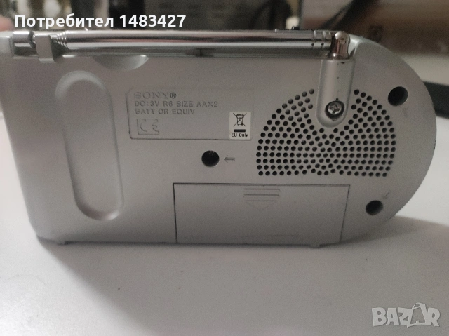 Портативно радио SONY.Работи прекрасно,само на батерии.Много запазено., снимка 3 - Радиокасетофони, транзистори - 53472606