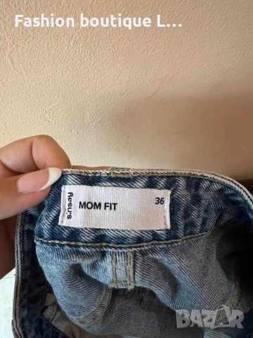 Mom fit дамски дънки 36 размер 100 памук на марката Sinsay 👖👖👖, снимка 7 - Дънки - 52375753