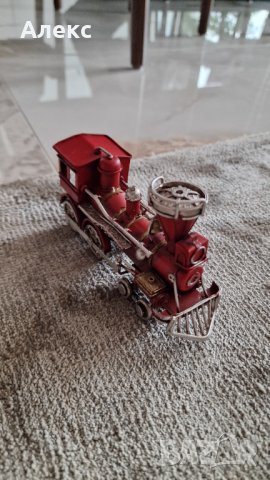 Метален локомотив– 16см, снимка 3 - Антикварни и старинни предмети - 38648237