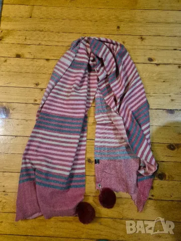 топъл шал с топки, снимка 3 - Шалове - 48644431