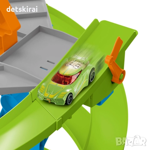 Паркинг с писта за спускане и 4 коли, снимка 2 - Коли, камиони, мотори, писти - 52283592