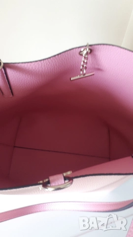 Дамска чанта Guess, снимка 4 - Чанти - 53486053