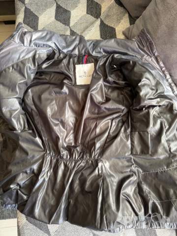 Moncler -пухено яке, снимка 4 - Якета - 52433037