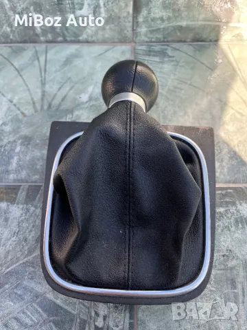 Топка с маншон скоростен лост Фолксваген Голф 5 VW Golf, снимка 2 - Части - 50156364