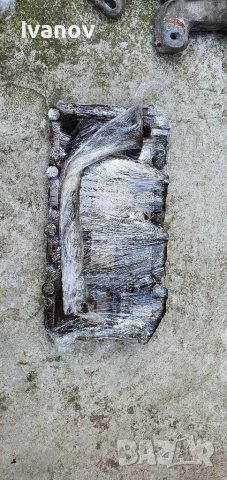 Маслено тяло маслена помпа демпферна шайба стартер гумено каре bmw m54 бмв е46 330 m54b30, снимка 2 - Части - 38591966