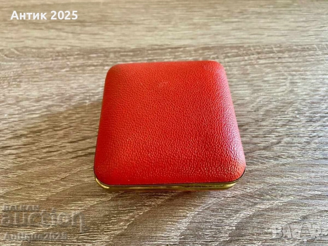 Винтидж часовник за пътуване в работно състояние, снимка 4 - Антикварни и старинни предмети - 51456499