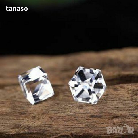 3 чифта миниатюрни обеци от кристални кубчета, снимка 6 - Обеци - 28238758