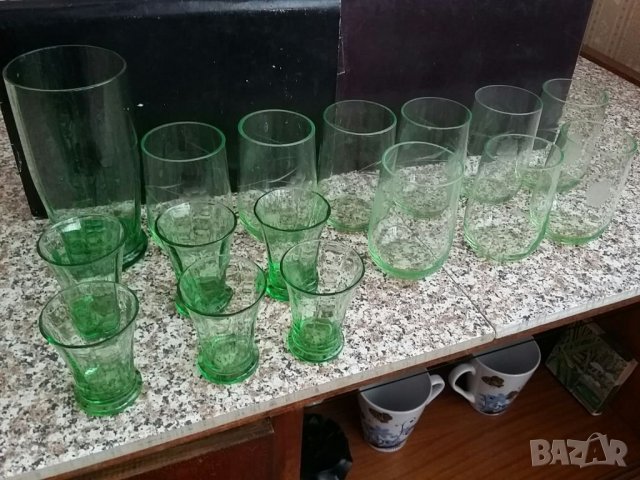 Чаши от зелено стъкло , снимка 10 - Антикварни и старинни предмети - 38184618