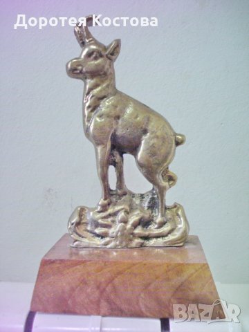 Стара бронзова статуетка с коза