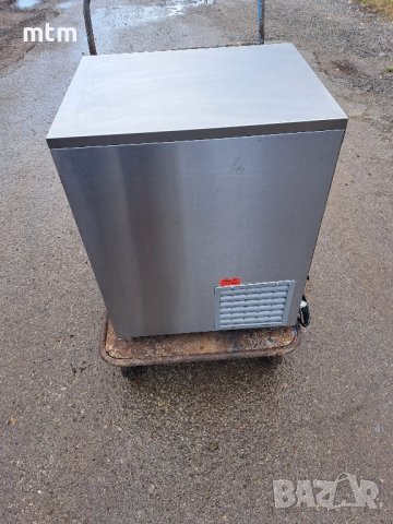 ледогенератор saro 26кг, снимка 3 - Обзавеждане за заведение - 43904866