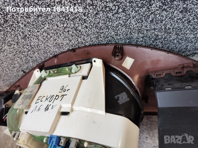 Панел с километраж Форд Ескорт 1.6 16V/ Ford Escort 1.6 16V, снимка 11 - Части - 51770847