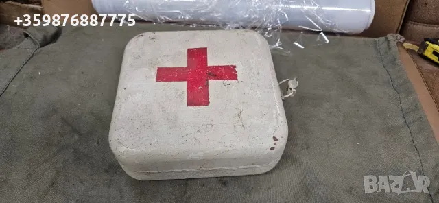 Ретро аптечка Руска руско руска военна Газ 69 Уаз 469 452 Буханка