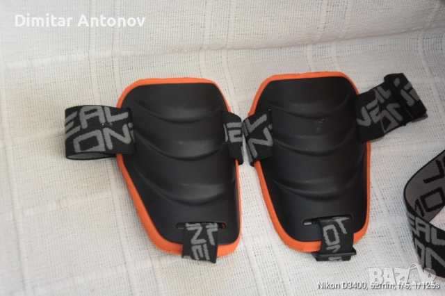 Продавам кросова каска Bogoto и награден протектор O'Neal комплект , снимка 9 - Спортна екипировка - 52270888