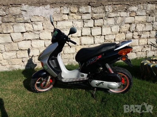 Части Скутер Honda X8R-S, снимка 3 - Мотоциклети и мототехника - 27501230