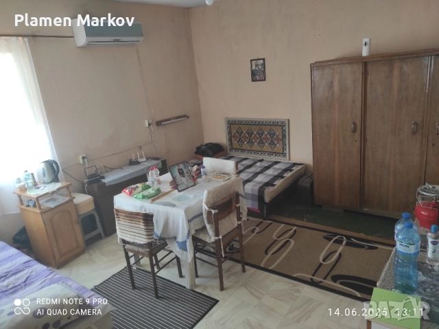 Продава се двуетажна къща във село Доситеево , снимка 2 - Къщи - 51996652