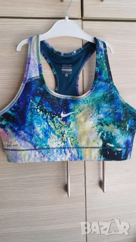 Многоцветно бюстие Nike L, снимка 2 - Корсети, бюстиета, топове - 50298226