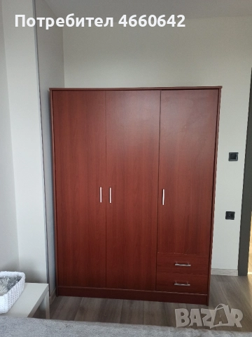 Трикрилен Гардероб 