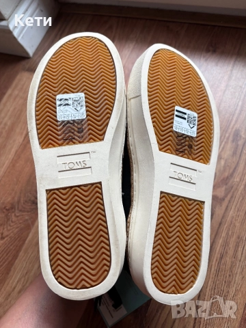 Детски обувки TOMS, снимка 7 - Детски обувки - 51854880