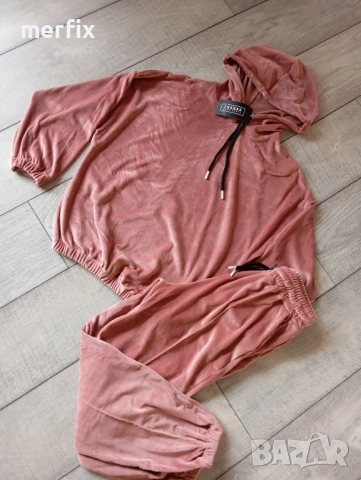 Нови Дамски Екипи от Материя Кадифе , снимка 7 - Спортни екипи - 52082857