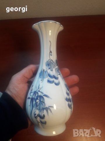 Порцеланова ваза, снимка 4 - Вази - 32564338