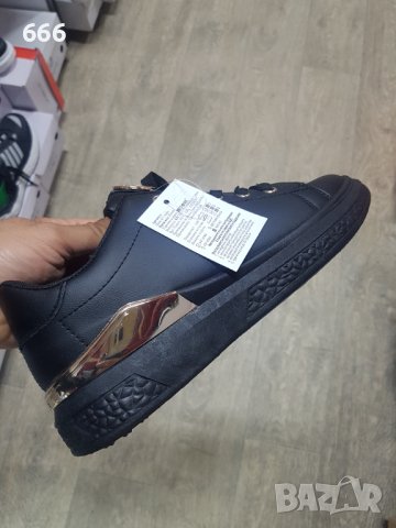 Обувки, снимка 2 - Дамски ежедневни обувки - 42981431